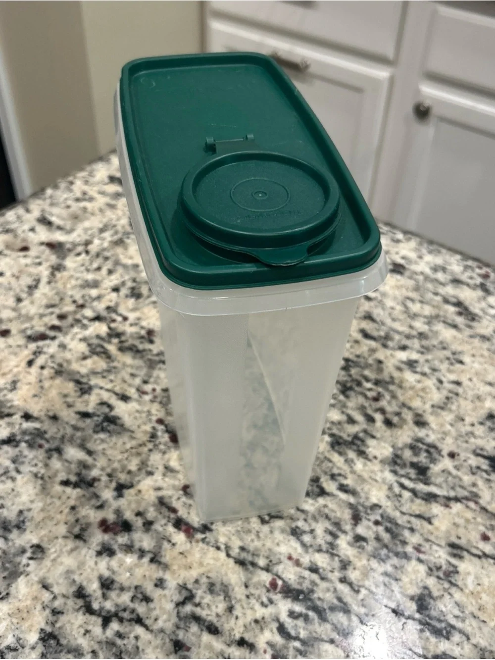 Tupperware Rectangular Plastic cereal keeper w/ Green Snap Lid, #469
